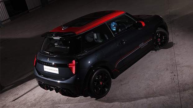 MINI JCW GP Iconic Design - MINI India
